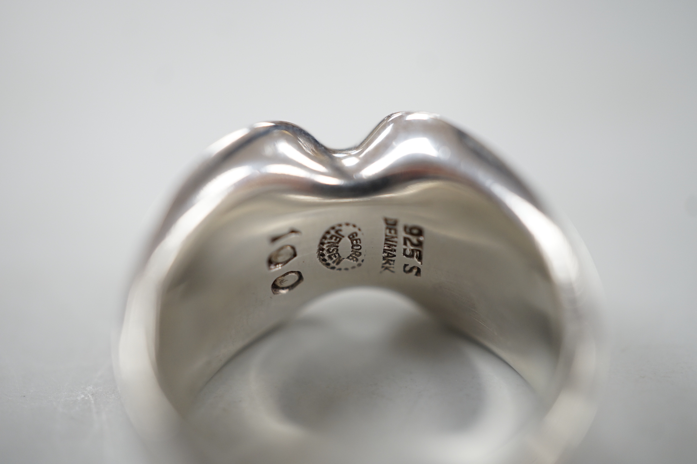 A Georg Jensen sterling ring, design no. 100, size K/L.
